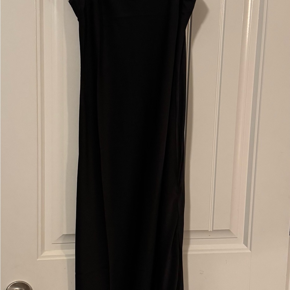 Chic Black Dress new without tags.